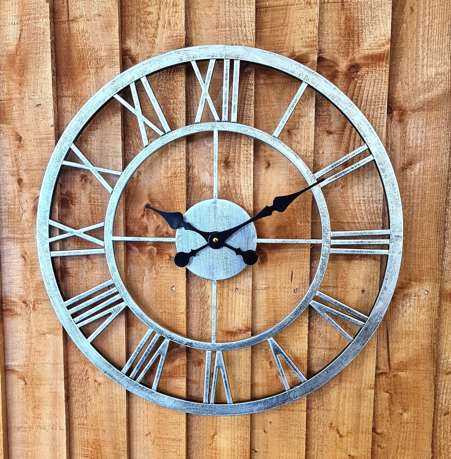 GARDEN WALL CLOCK ROMAN LARGE INDOOR OUTDOOR NUMERALS GIANT OPEN FACE METAL 58CM