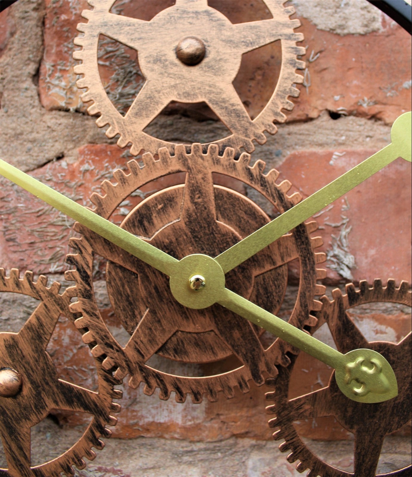 Large Metal Skeleton Wall Clock Antique Gold Home Decor round 58Cm Indoor & Out