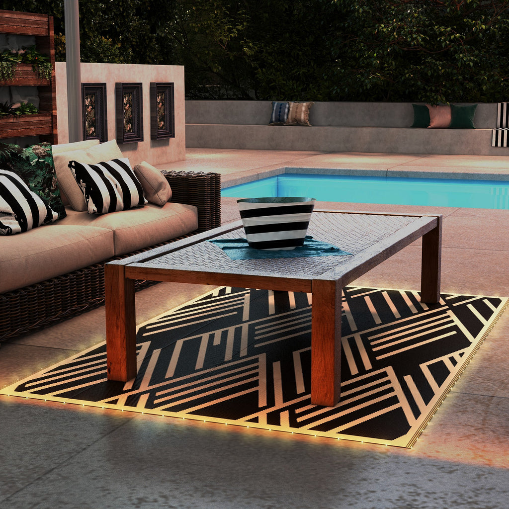 Outdoor Rug with LED String Light and Carry Bag, 182 X 274Cm